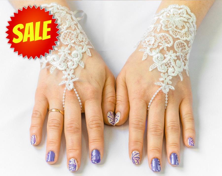 Свадьба - Light ivory fingerless gloves with lacing, wedding gloves, bridal gloves, evening gloves, prom gloves 5"
