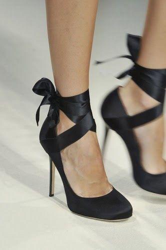 Свадьба - These Shoes Aren't Made For Walking: The Incredible Eight-inch Heels Which Will Give You Very Sore Toes
