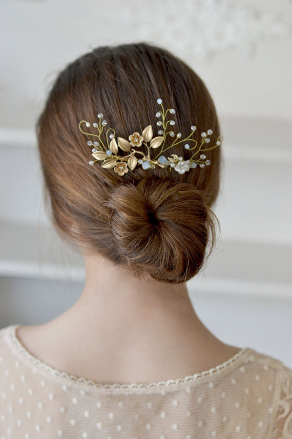 Hochzeit - Gold crystal hair comb wedding delicate comb hair back crystal hair vine gold floral head piece bridal accessories
