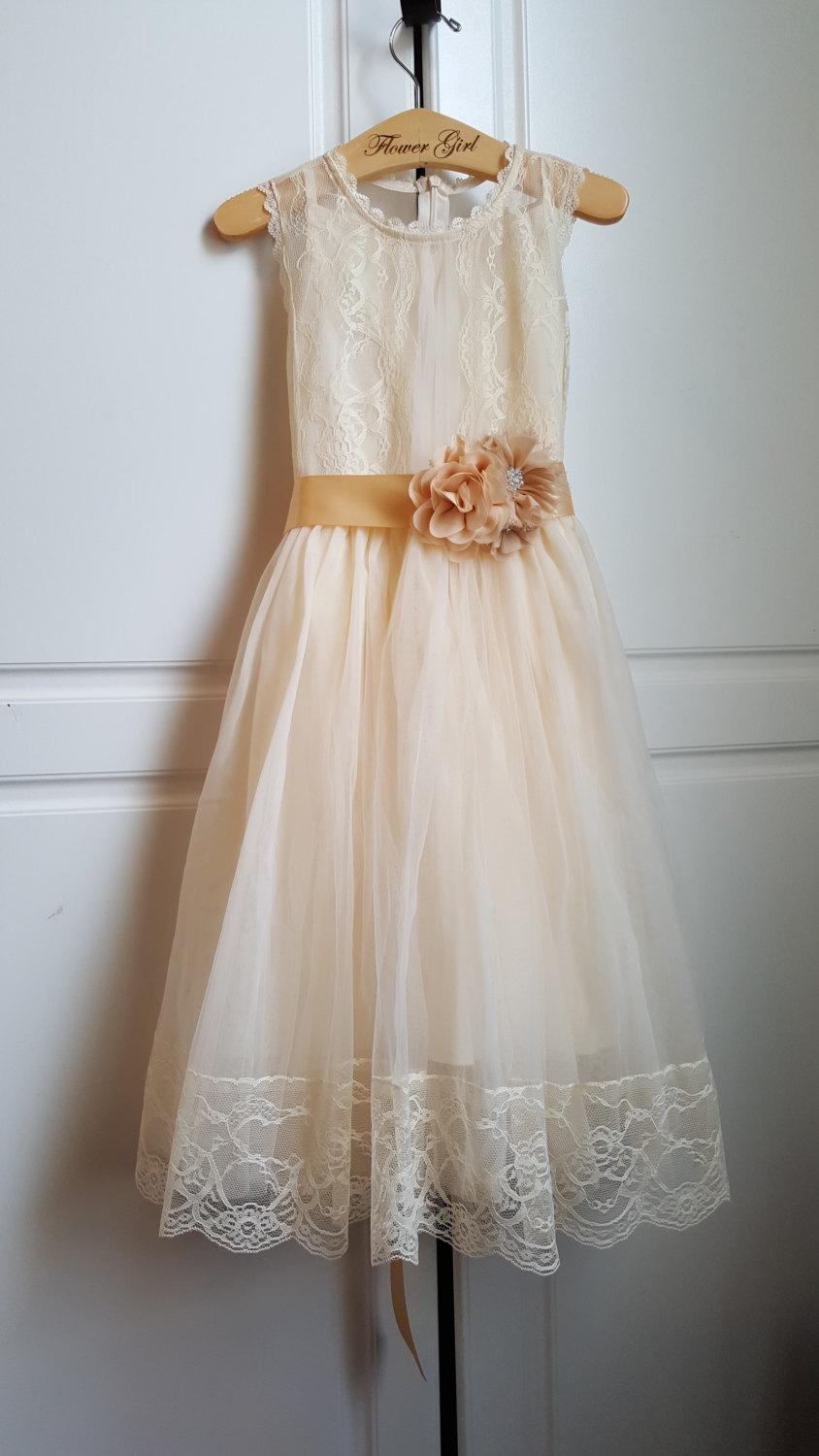 Hochzeit - flower girl dress, flower girl dress champagne, flower girl dress lace, flower girl dress rustic, vintage wedding, wedding dress,flower girl