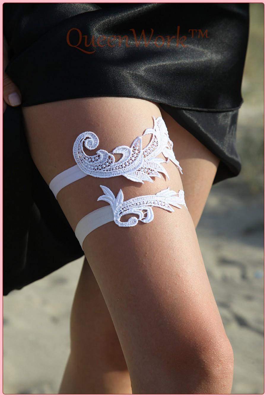 Mariage - Handmade Wedding Garter, Bridal Garters, Wedding garter set, lace garter, vintage garter, bridal lace accessory, unique garter
