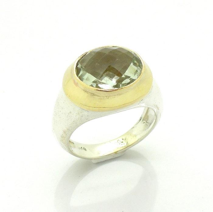 Hochzeit - Green amethyst ring set in gold and silver oval gemstone