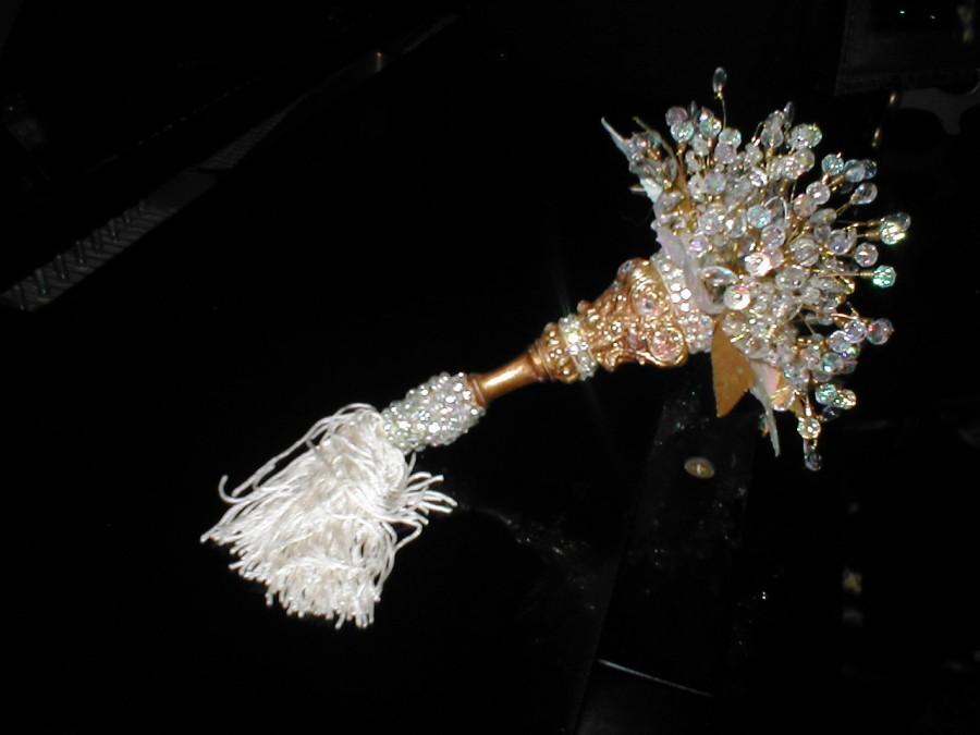 زفاف - Vintage SWAROVSKI CRYSTAL Bridal Bouquet in a Tussy Mussy
