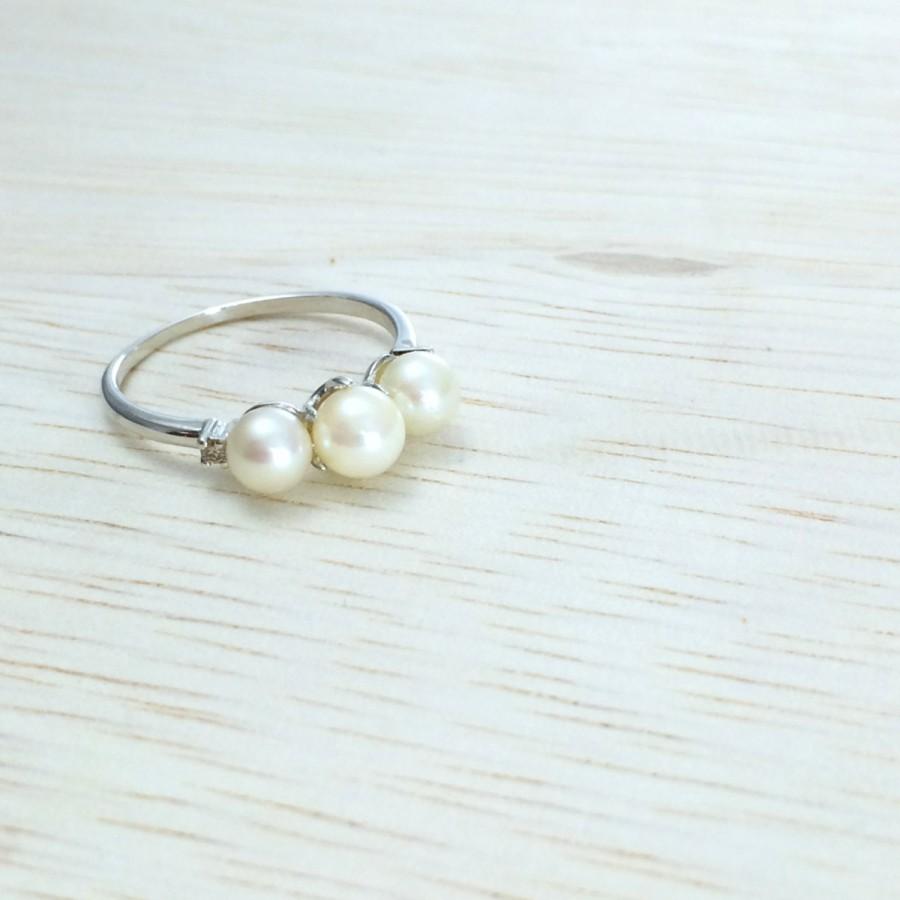 Свадьба - Pearl engagement ring Silver pearl ring Alternative engagement ring