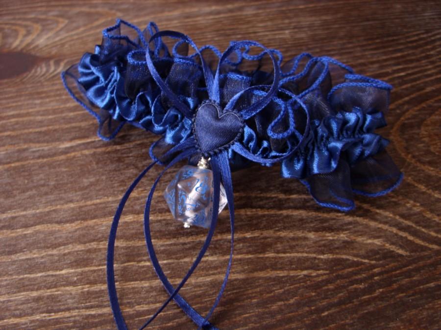 Hochzeit - D20 dice garter gamers wedding bridal accessory geek rpg elf runes elvish polyhedral dice blue
