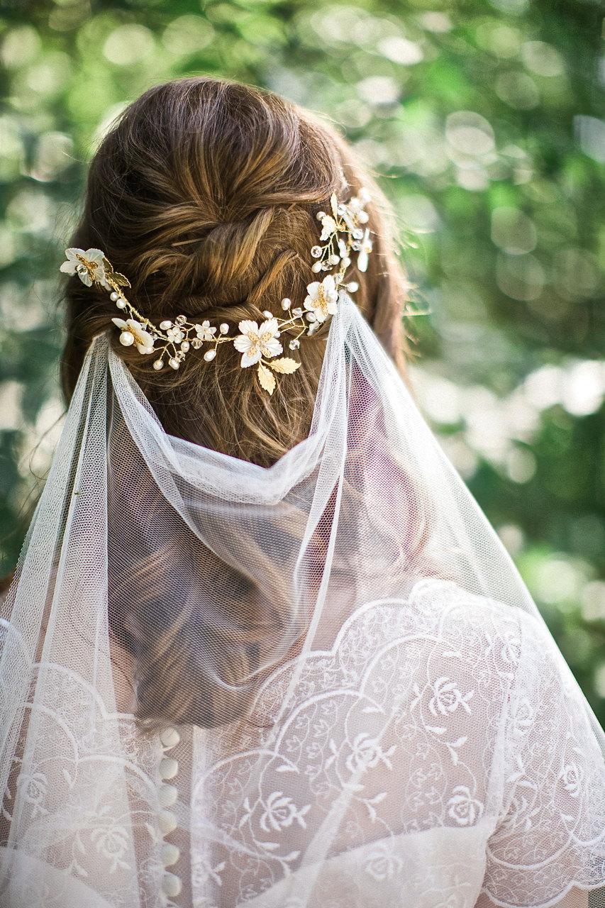 زفاف - Bridal hair vine, crystals, Shimmery mother of pearl flowers, wedding headpiece, bridal wreath, 18K finish leaves and filigree, Style 427