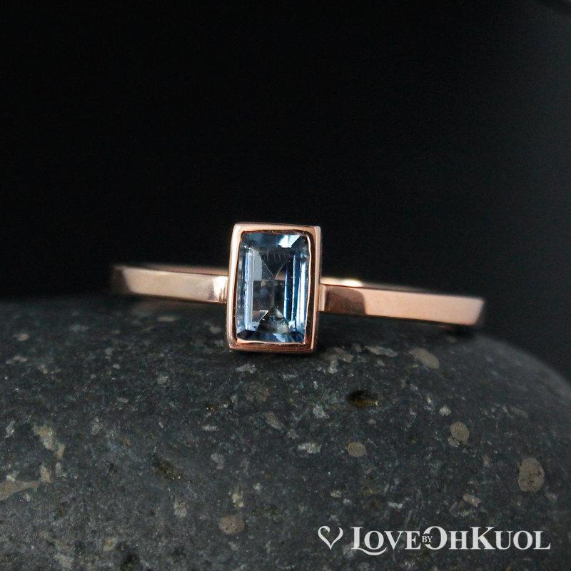 Hochzeit - Emerald Cut Rose Gold Aquamarine Ring - Blue Aquamarine - Santa Marie Blue