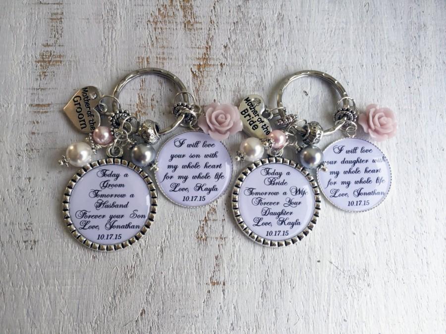 زفاف - MOTHER of the BRIDE gift Keychain Mother of the GROOM gift Necklace with Personalized Wedding Gifts custom gifts for mother in law