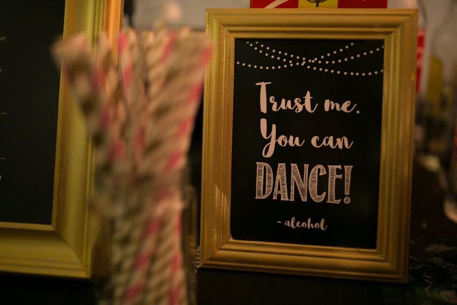 زفاف - Wedding Bar Sign "Trust me you can dance" Customised