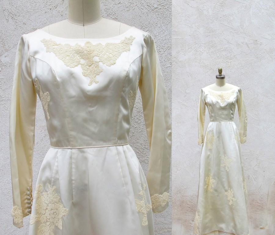 Свадьба - Vintage 50s Wedding Dress, Satin and Lace Bridal Gown, 1950 Bride, Movie Star Gown, Long Ivory Dress, Made in the USA