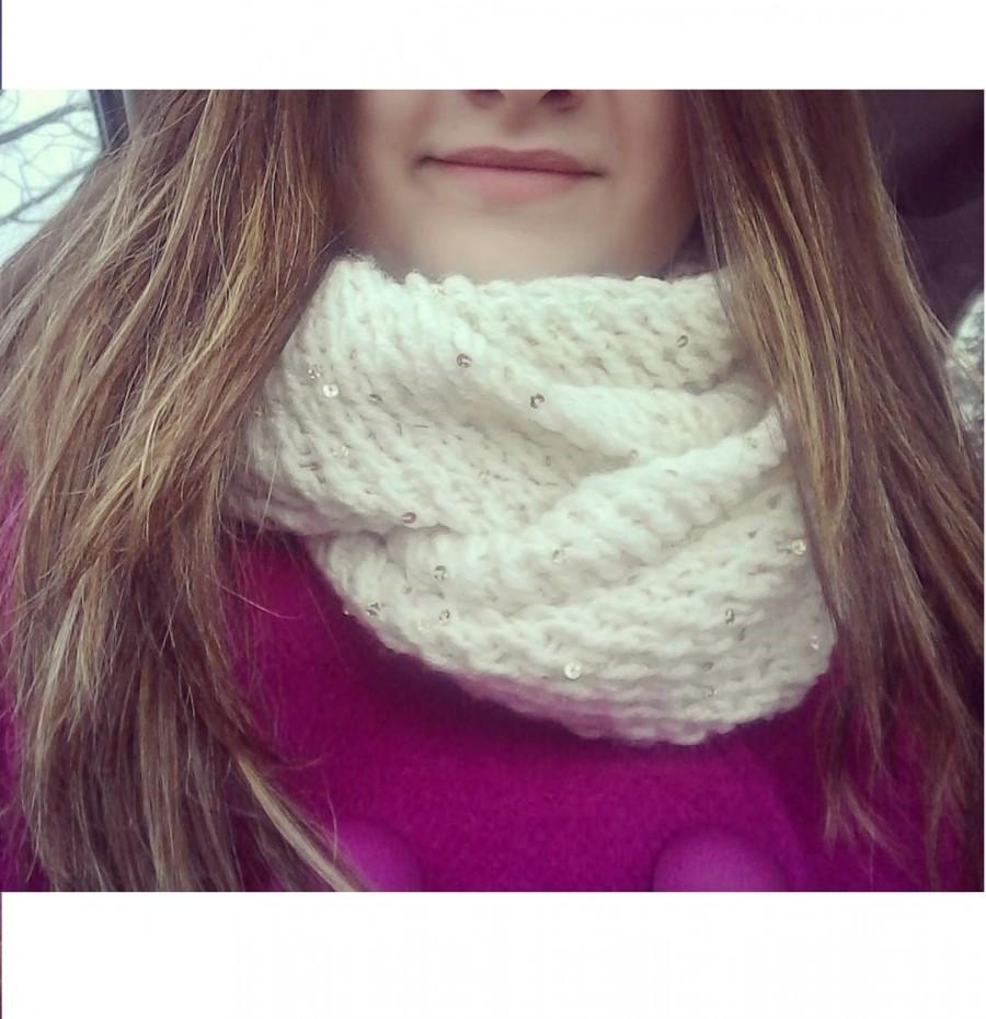 زفاف - Cream scarf, soft fall, winter neckwarmer, winter trendy cowl, crochet infinity scarf
