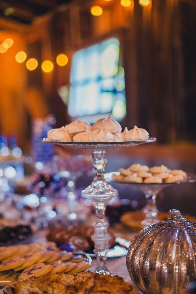 Свадьба - Clear Glass Cake Stands, Wedding, Wedding Cupcake Plate, Wedding Cake Pedestal, Cupcake Pedestal