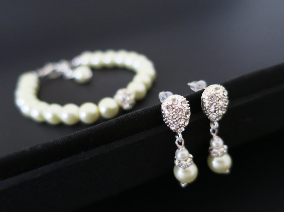 Hochzeit - Bridal Pearl Bracelet, Bridal Drop Earrings, Wedding Jewelry Sets for Brides Bridesmaid Jewelry Set, Pearl Wedding Necklace, Bridal Earrings