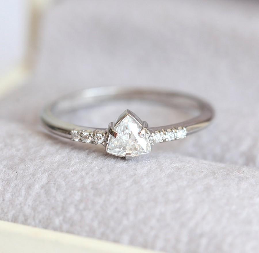 Hochzeit - Solitaire Diamond Engagement Ring, Simple Diamond Ring, Trillion Diamond Ring, White Diamond Ring, White Engagement Ring, Diamond Wedding