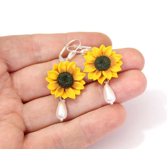 Hochzeit - Sunflower Earrings in Yellow color with pearl Drop