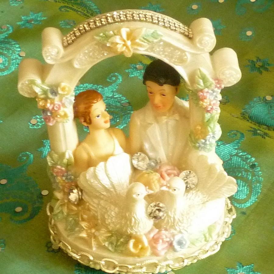 Hochzeit - Do not buy Replacing Sets Wedding Cake topper, Bride and Groom, Wedding Couple reincarnated by mystic2awesome