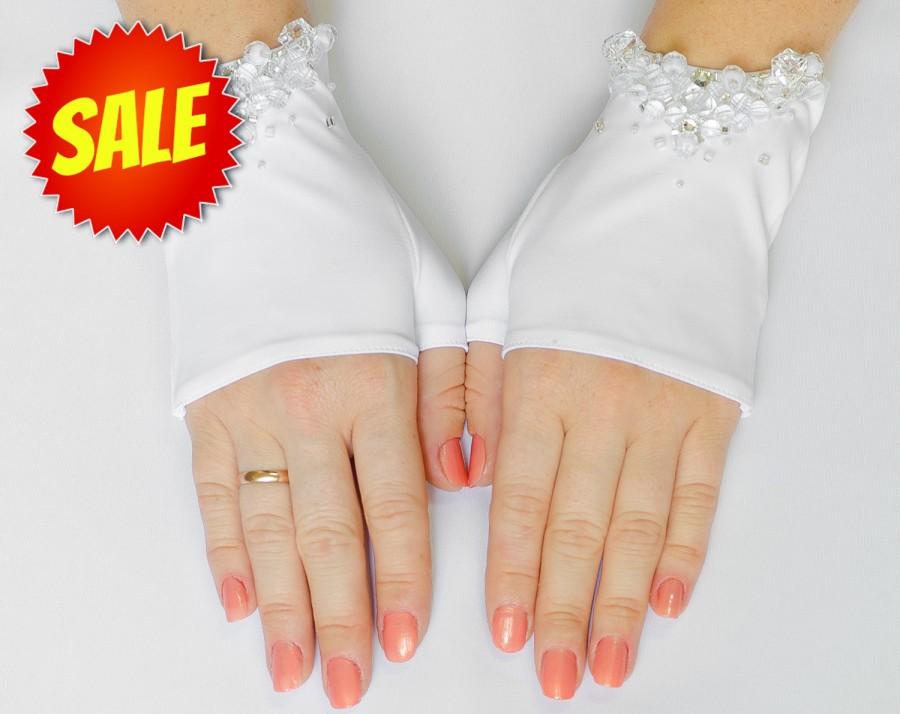 Wedding - Bridal mittens, White Fingerless Stretch Wedding Gloves, Bridal Wedding Gloves, Beaded, Rhinestone