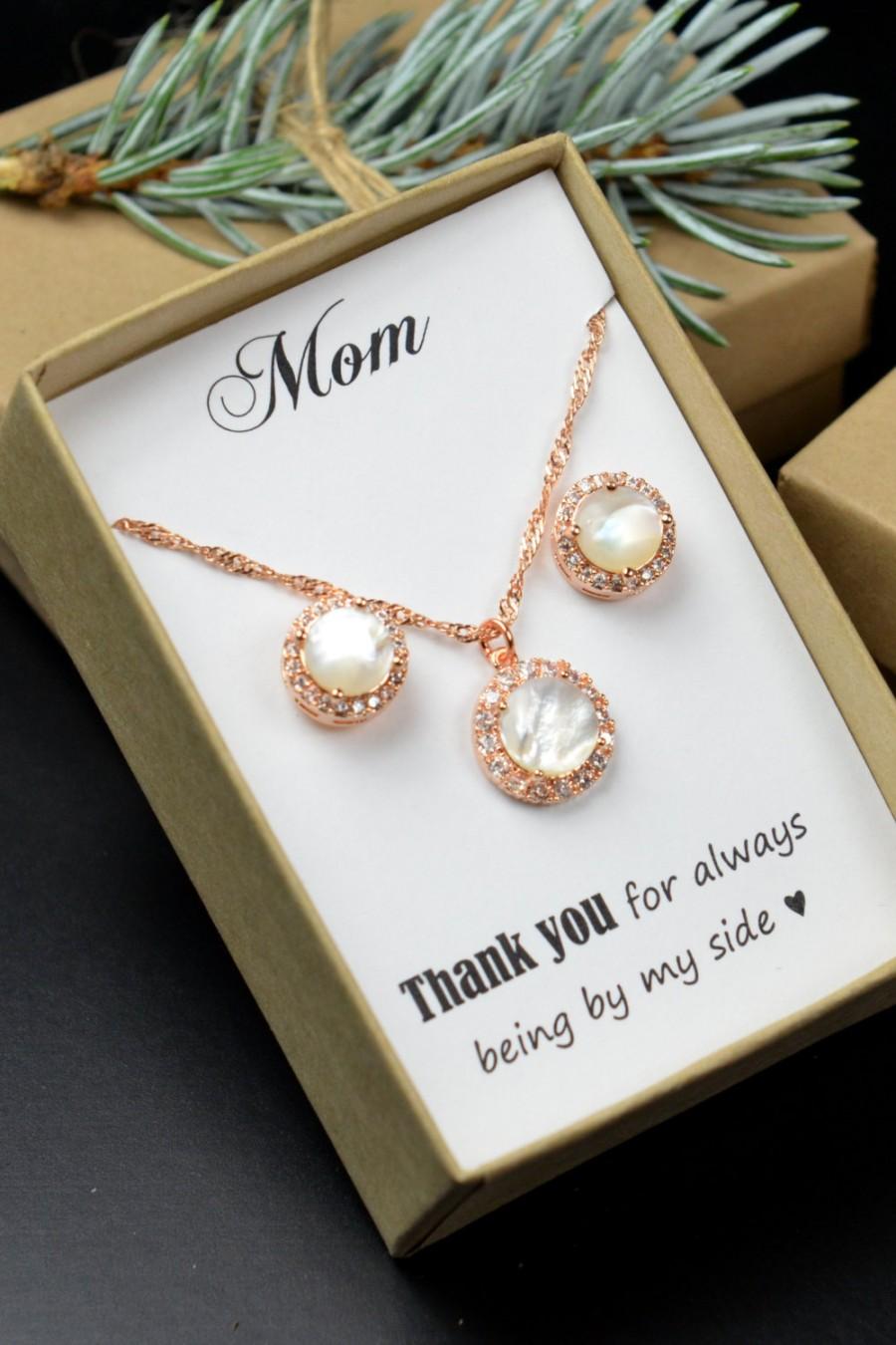 Mariage - Mother of the Bride Gift, Personalized Bridesmaids Gift, Mother of the Groom Gifts, Bridal Party Gift, Bridal Party Jewelry, Wedding