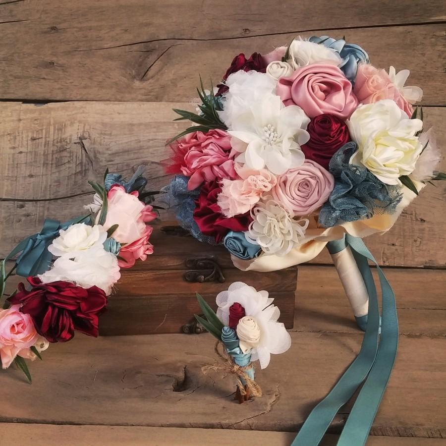 Hochzeit - Boho bridal bouquet, head flower crown, men boutonniere, burgundy bouquet, boho wedding, wild flowers bouquet, winter wedding bouquet,