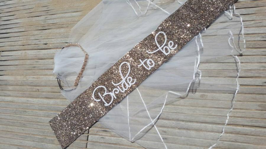 Mariage - Bridal Shower Sash and coral headband veil - Hen Party Sash - Bachelorette - Bride to be - gold glitter handmade