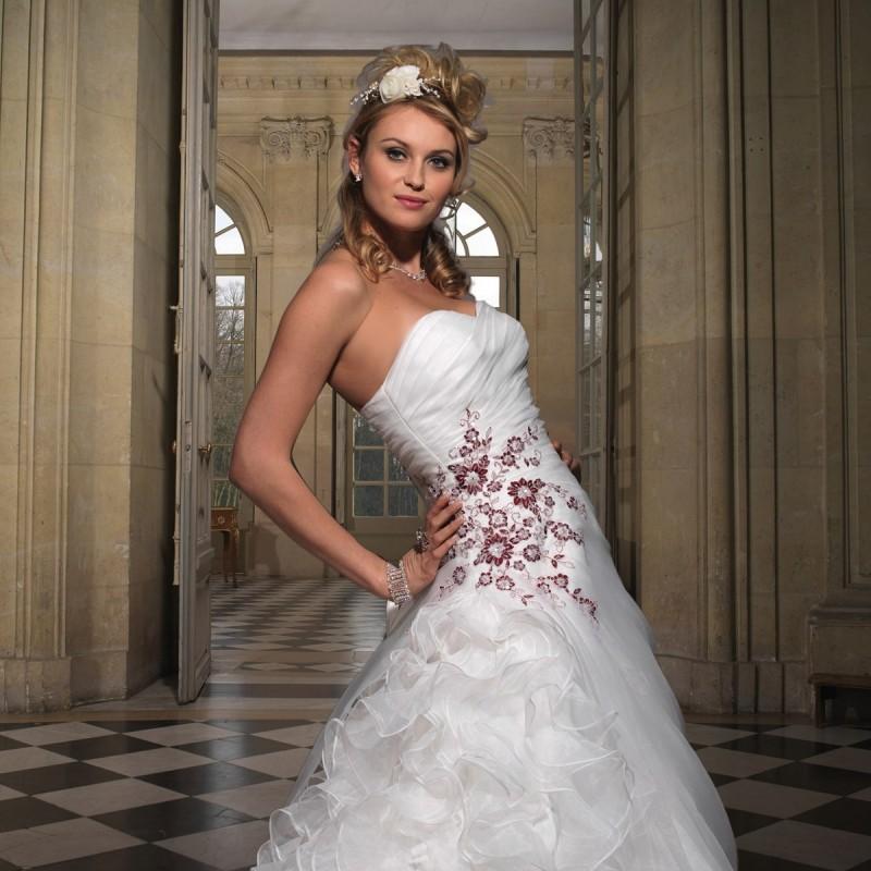 زفاف - Tomy Prestige, Close - Superbes robes de mariée pas cher 
