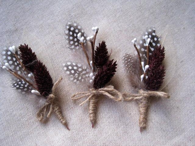 زفاف - Woodland feather boutonniere brown and white  wedding groom buttonhole wedding pin rustic wedding fathers lapel set -6