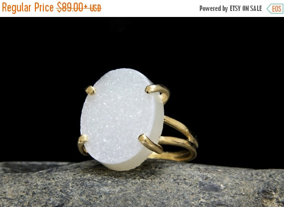 Mariage - VALENTINES DAY SALE - Druzy ring,gold ring,statement oval ring,rough ring,bridal ring,gemstone ring,natural stone ring,white cocktail ring
