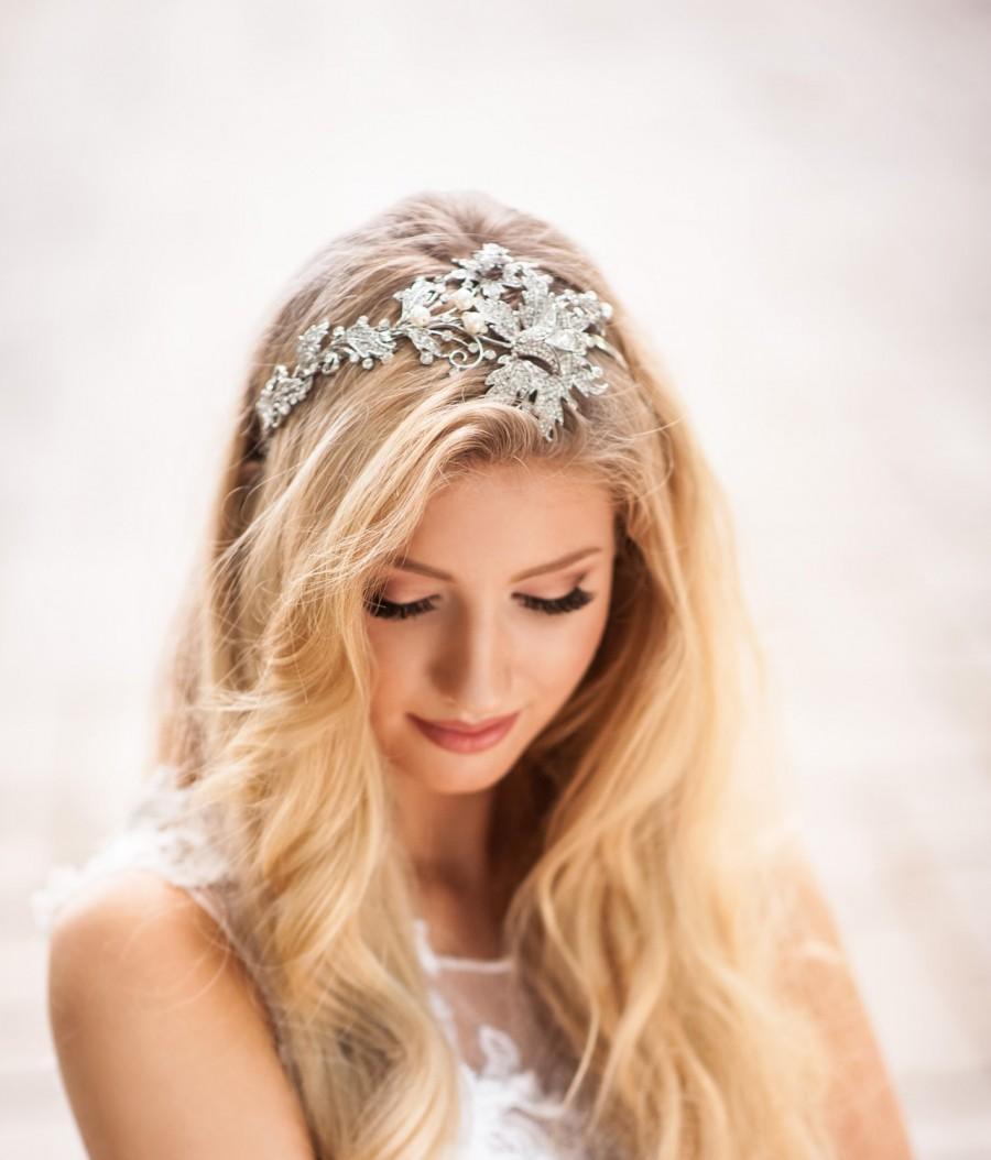 Hochzeit - Handcrafted bridal hair headbands. Flower headband. Hair jewelry wedding. Rhinestone headbands. Pearl hair accessories for weddings.