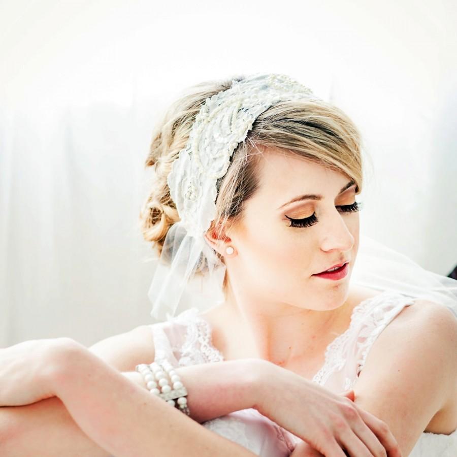زفاف - Ivory Pearl and Vintage Lace and Tulle Bridal Headpiece Headband