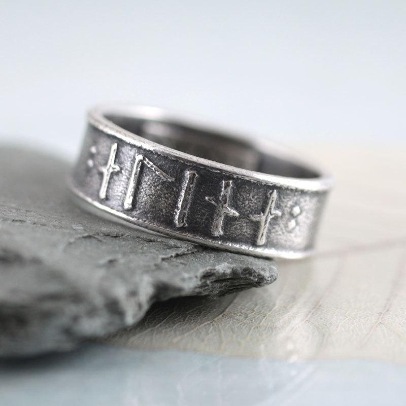 زفاف - Rune Ring in Sterling Silver - Custom Elder Futhark Runes