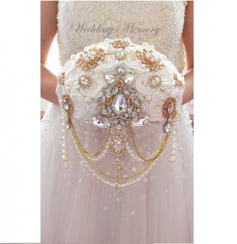 زفاف - Rose gold BROOCH BOUQUET. Gold vintage jeweled pearl cascading ivory brooch bouquet in Gatsby style by MemoryWedding