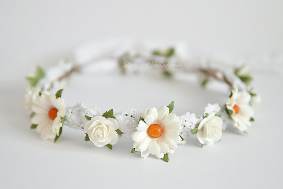 Wedding - White daisy flower crown - Daisy Floral crown - Daisies hair wreath - Flower girl halo - Rustic wedding Halo - Bridal hair boho crown