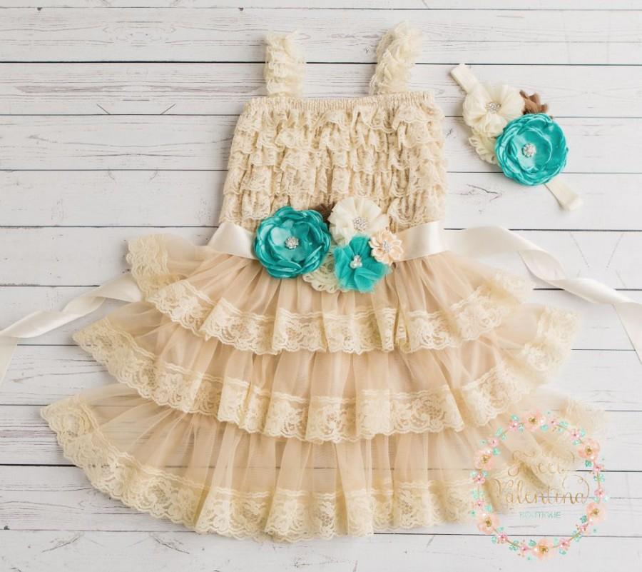 Hochzeit - Flower girl dress, rustic flower girl dress,country lace flower girl dress,Easter dress, 1st birthday, Junior bridesmaid, shabby chic dress.