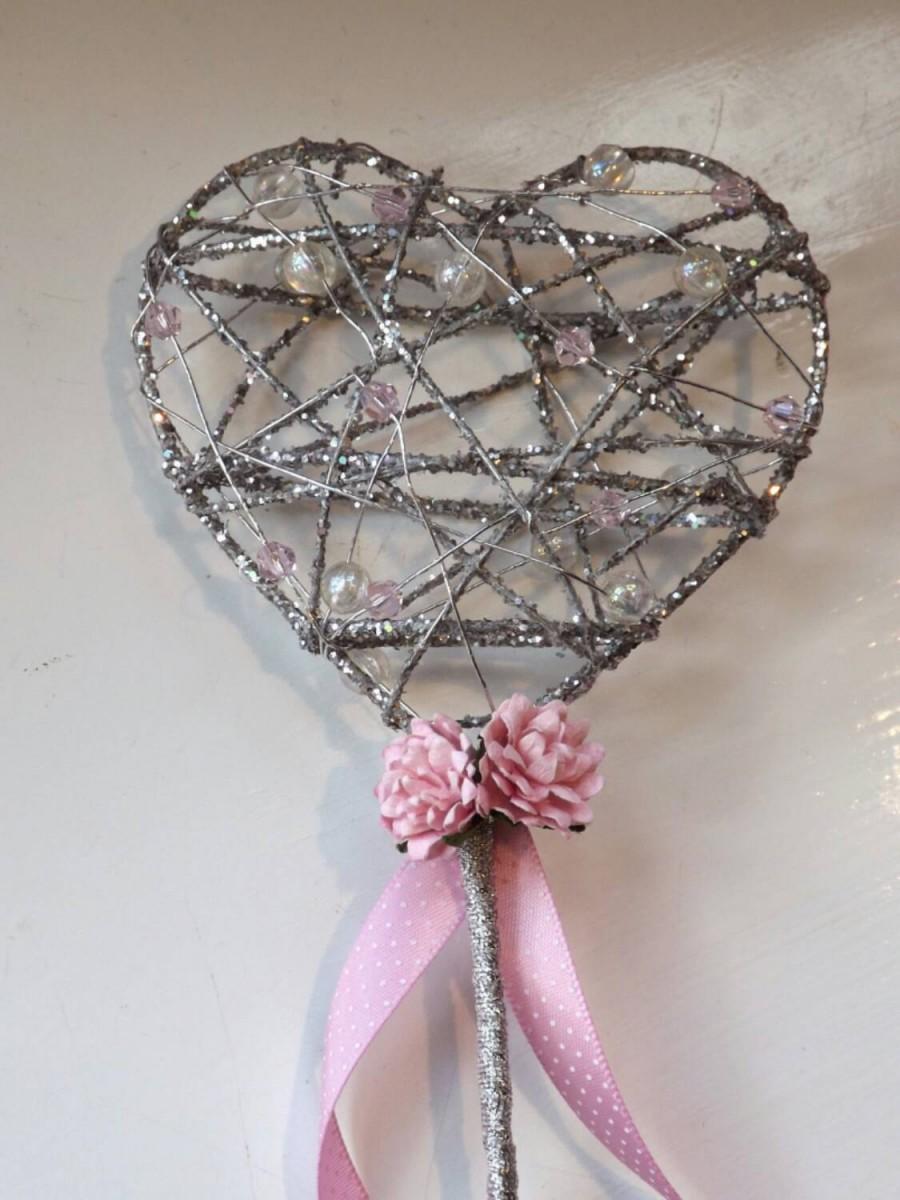 Hochzeit - Flower girl wand, sparkle heart, any colour