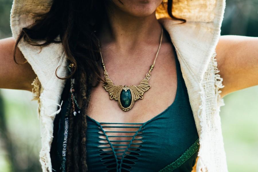 Hochzeit - Macrame Labradorite necklace with brass beads, Wedding macrame neklace, tribal hippie boho primitive gipsy jewelry, Natural labradorite