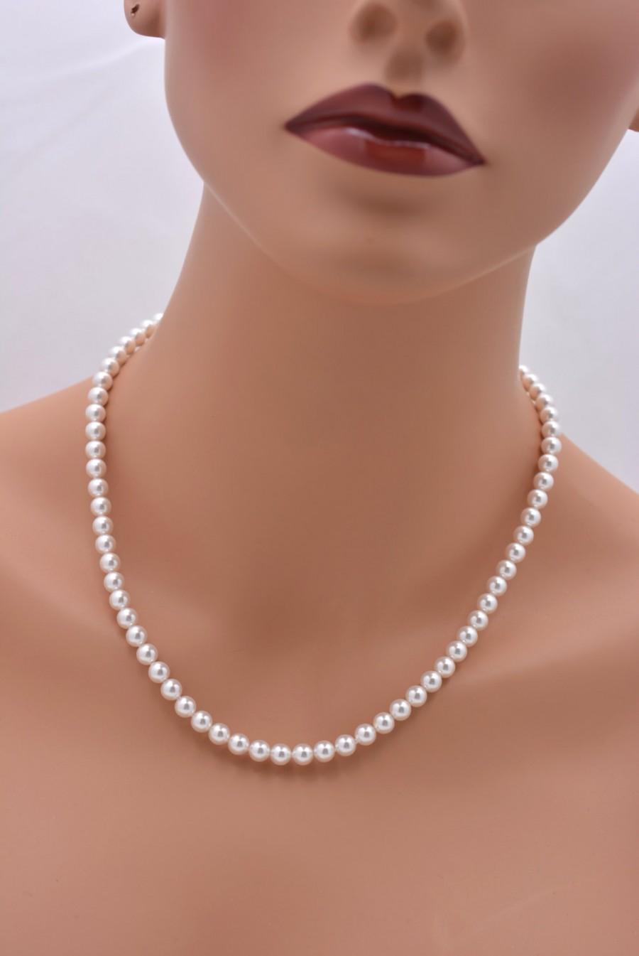 Mariage - Pearl Necklace, Pearl Bridesmaid Necklace, Classic Pearl Necklace, Pearl Strand Necklace, White or Ivory Pearl Necklace, 6mm Pearl 0259