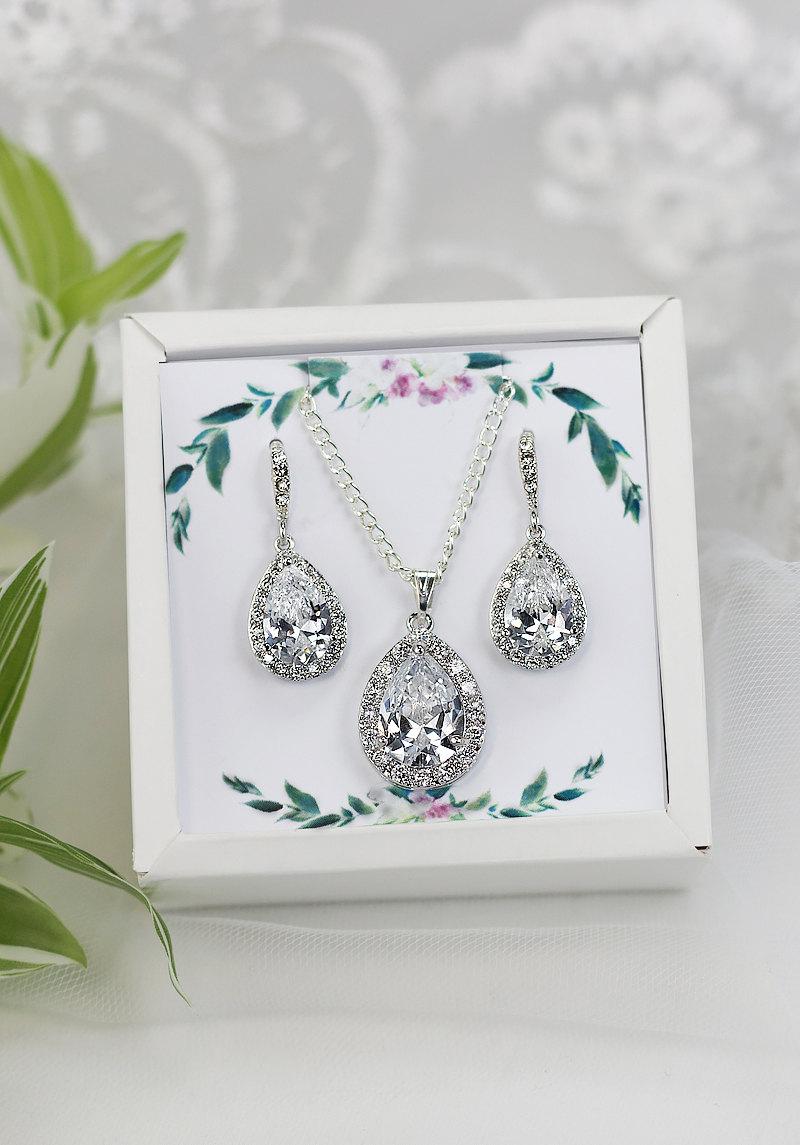 Свадьба - Bridesmaid Earrings gift Bridesmaid Jewelry Set Crystal earrings Bridal party gift Jewelry set Mother of the bride Maid of honor gift