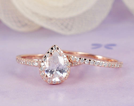 زفاف - 1.96 ctw Pear Diamond Simulated, Halo Ring Half Eternity Wedding Engagement, Rose Gold Plated Sterling Silver Ring Set_ sv2208