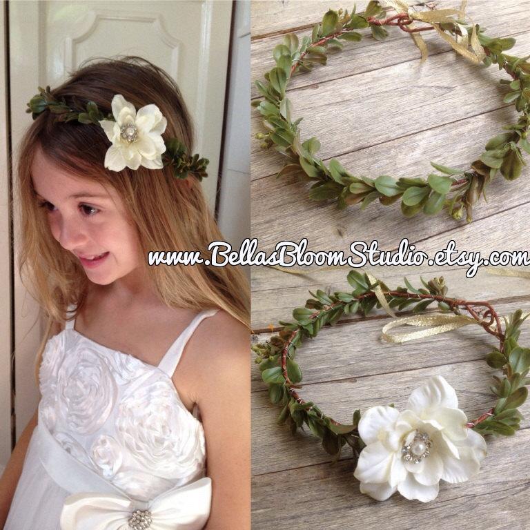Mariage - Flower Girl Headpiece Boxwood crown, woodland crown, leaf wreath, woodland headpiece, natural crown, rustic wedding Green Leaves Crown etsy