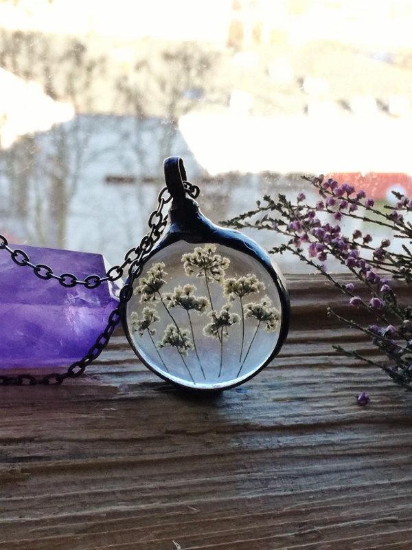 Wedding - Dry anne lace  flower, Terrarium Necklace, Herbarium Pendant, gypsy, wild nature, boho, meadow, gift for her, hand made