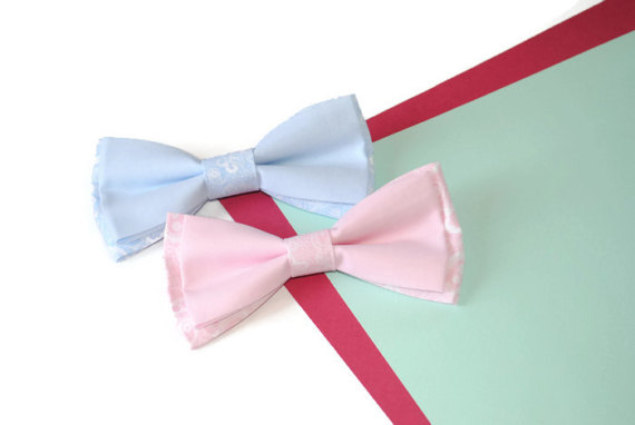 Mariage - Bow tie for groom blush pink paisley bow tie blue paisley print necktie wedding bow ties pink blue floral bowties groomsmen pocket squares