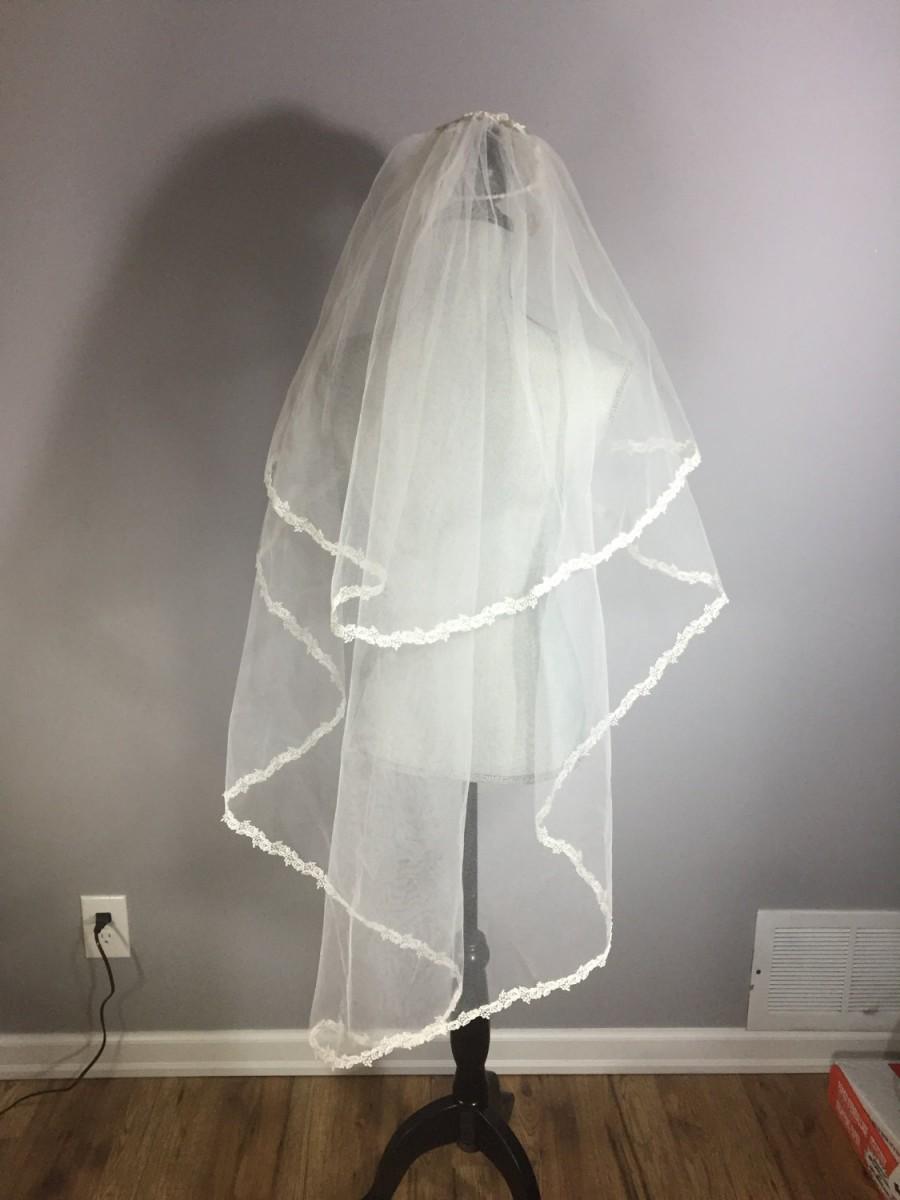 Hochzeit - Juliet Cap Wedding Veil White Lace and Beaded 1960s 1950s Bridal