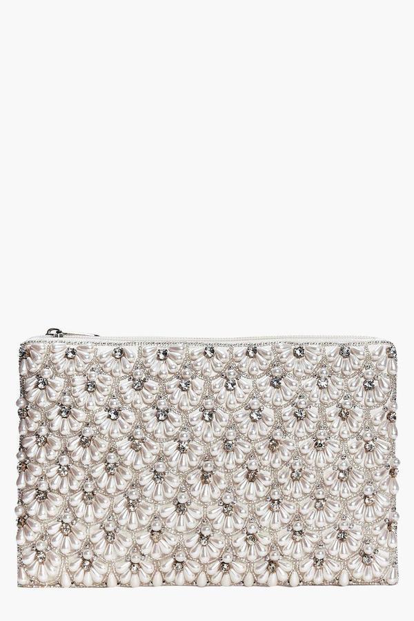 Hochzeit - boohoo Connie Boutique Scalloped Bridal Beaded Clutch