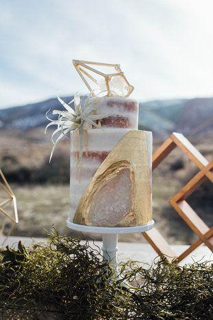 Hochzeit - Boho Chic Utah Desert Styled Shoot