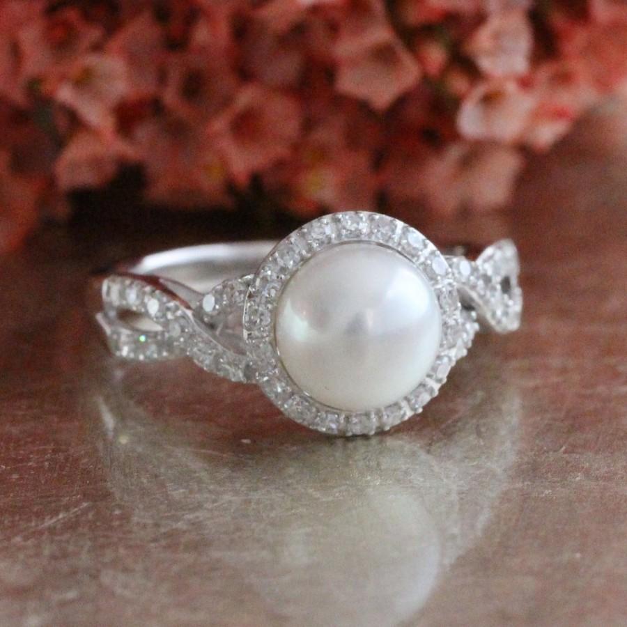 زفاف - Halo Diamond Pearl Engagement Ring in 10k White Gold Infinity Diamond Band June Birthstone Ring, Round Cut Ring, Size 7 (Resizable)