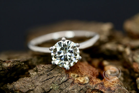 زفاف - FOREVER ONE Moissanite Amy Certified 7mm/1.25 Carats Round Cut 14K White Gold Solitaire Engagement Ring (Bridal Wedding Set Available)