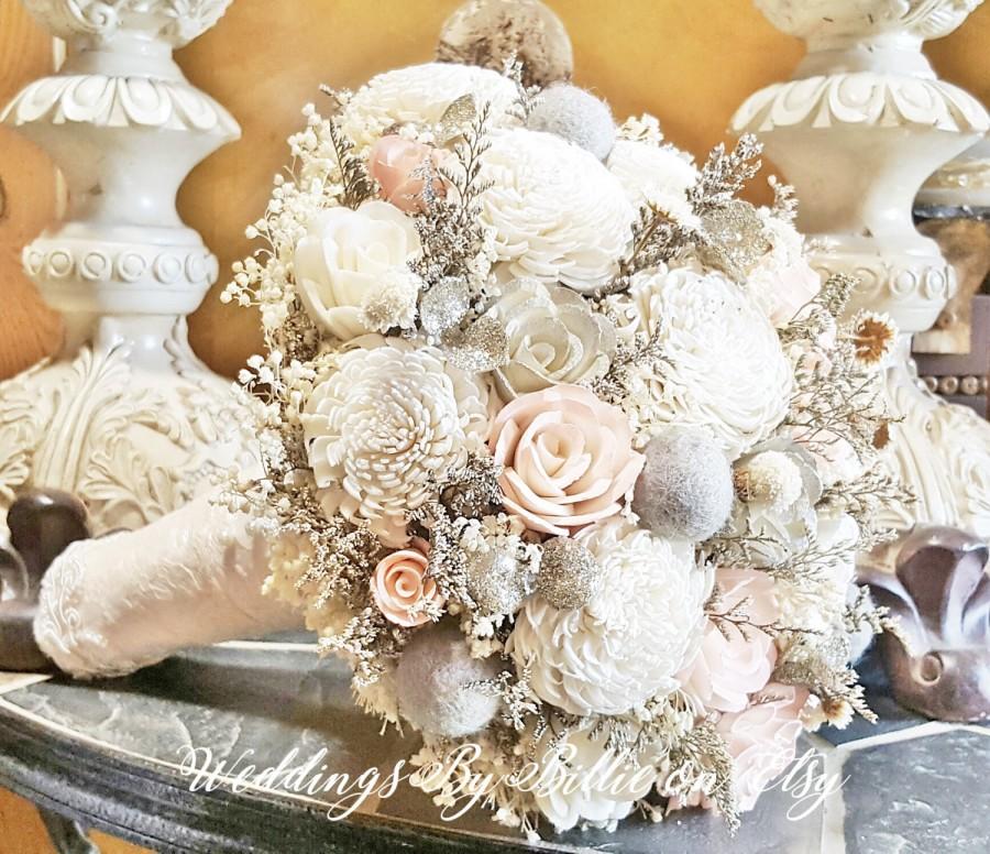 Mariage - Blush Heather Gray Champagne Ivory Sola Bouquet, Blush Wedding, Champagne Wedding Flowers, Bidal Accessories, Sola Flowers, Bridal Bouquet