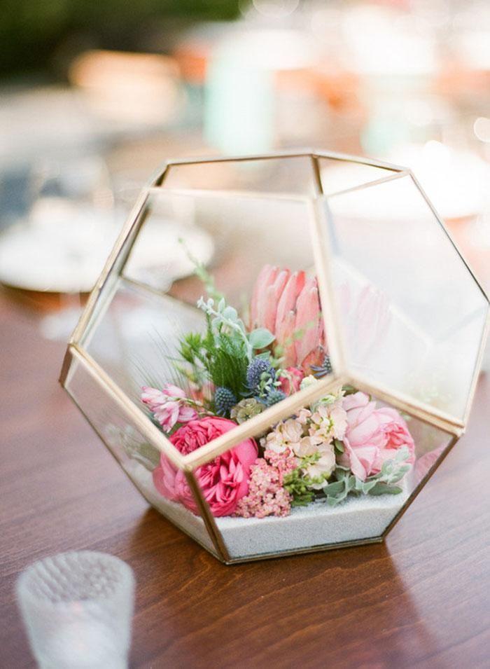 Wedding - 10 Ways To Decorate With Flowers For Mother's Day