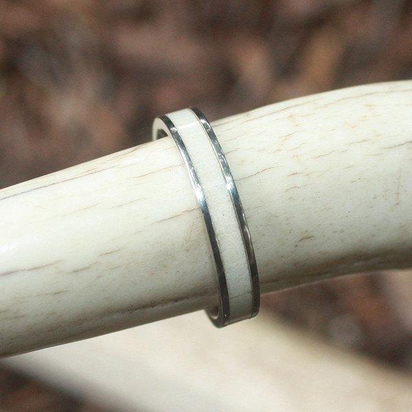 زفاف - WOMEN'S Thin 4mm Titanium White Antler Ring - SHIPPED FAST!