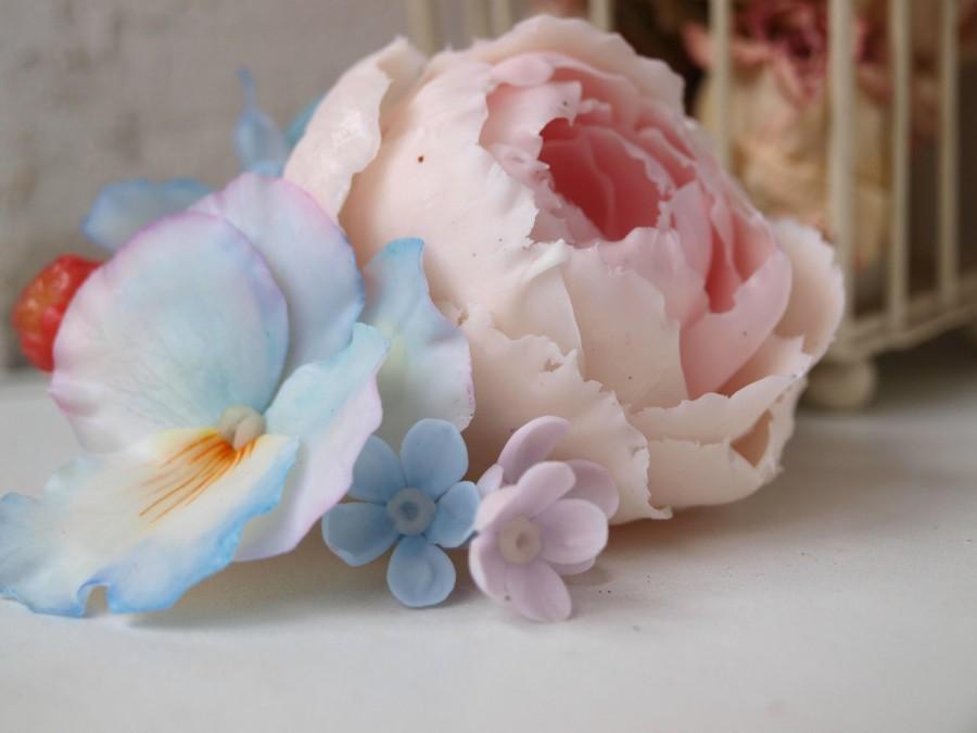 زفاف - hairclip  with peony, bride hairpin, barrette with , flower barrette light pink, wedding jewelry, cold porcelain, polymer clay